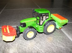 Tofaute_Siku_Maehwerkschlepper