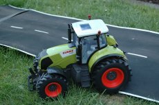 Claas_Axion